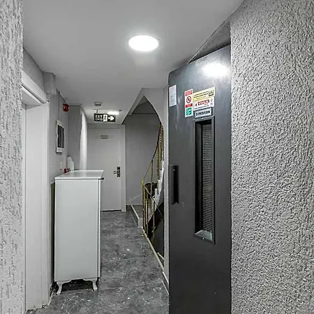 Sirkeci Grand Family & 3*