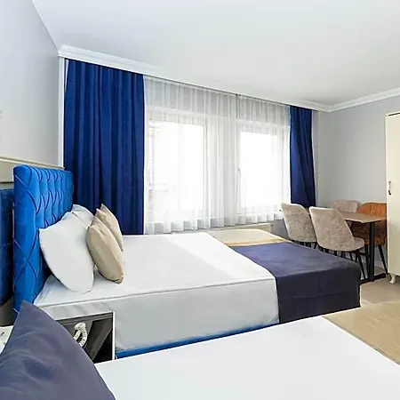 Sirkeci Grand Family & 3*