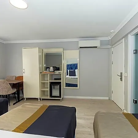 Sirkeci Grand Family & Hotel 3*